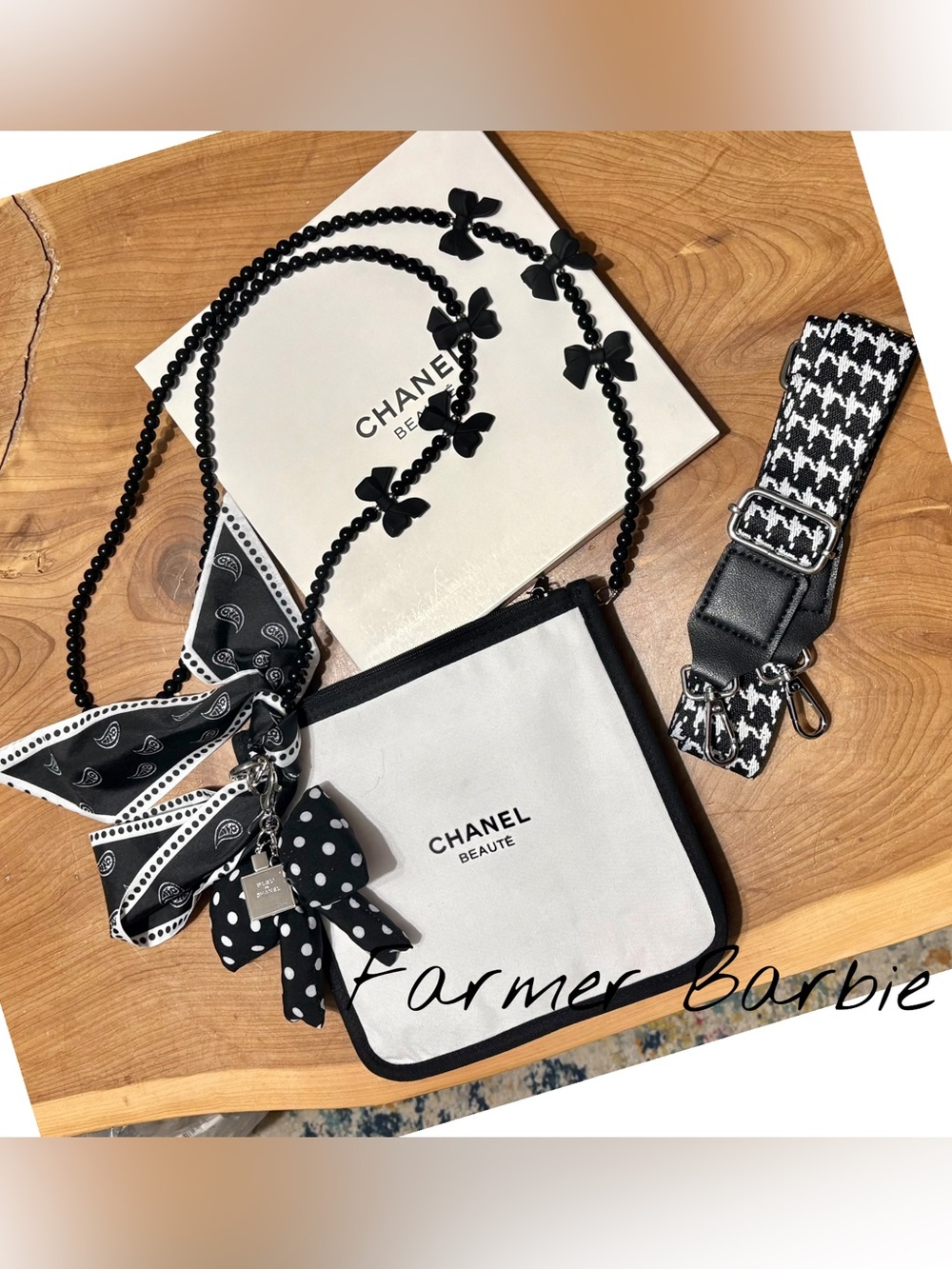 CHANEL BEAUTÉ Cotton Cosmetics Makeup Bag ~ Crossbody w/ two straps and box. NIB